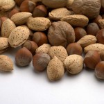 Many kinds of nuts have good fats to help you lose weight. Many kinds of nuts have good fats to help you lose weight.