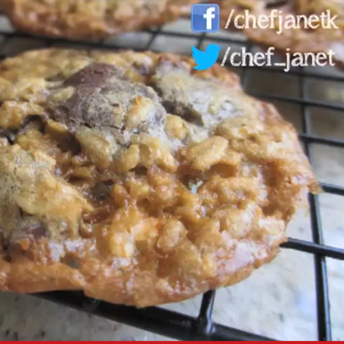 Gluten-Free Chocolate Chip Oatmeal Cookies